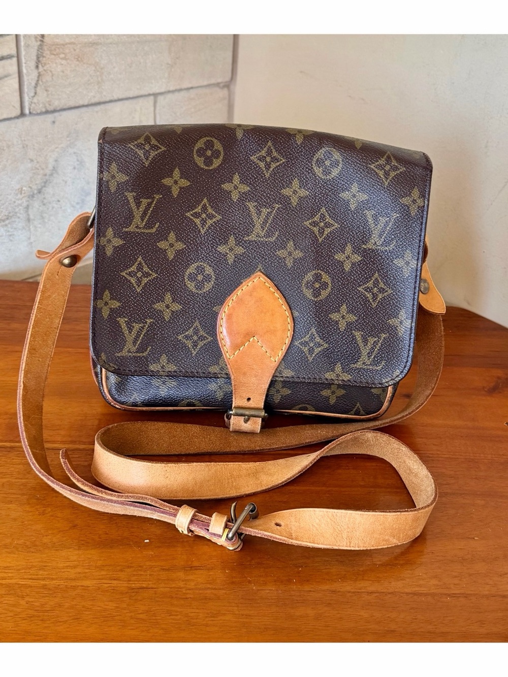 🩷CHIC🩷LOUIS VUITTON CARTOUCHIERE MM CROSSBODY BAG